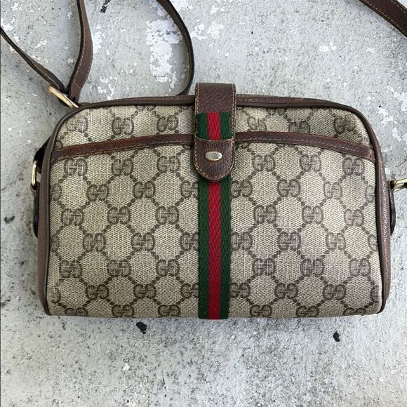 Vintage Gucci Sherry Lane Crossbody - Picture 1 of 14
